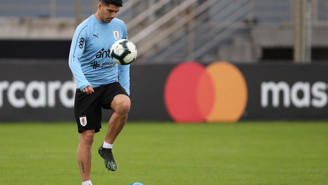 Uruguay embracing status of Copa America favorite